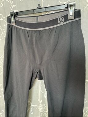 Lululemon Men’s Black Leggings with Reflective Waistband